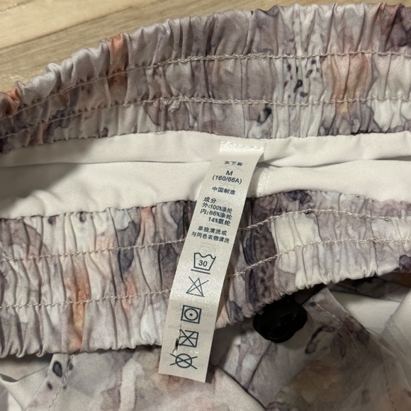 Running Shorts with built in Liner - NWOT - Never Worn - Sport Short - Walking - Picture 4 of 4